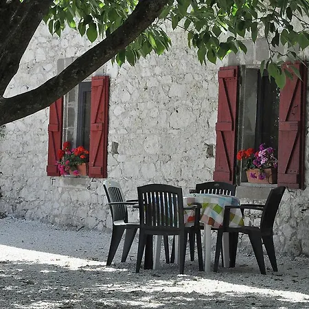 Grange فيلة *